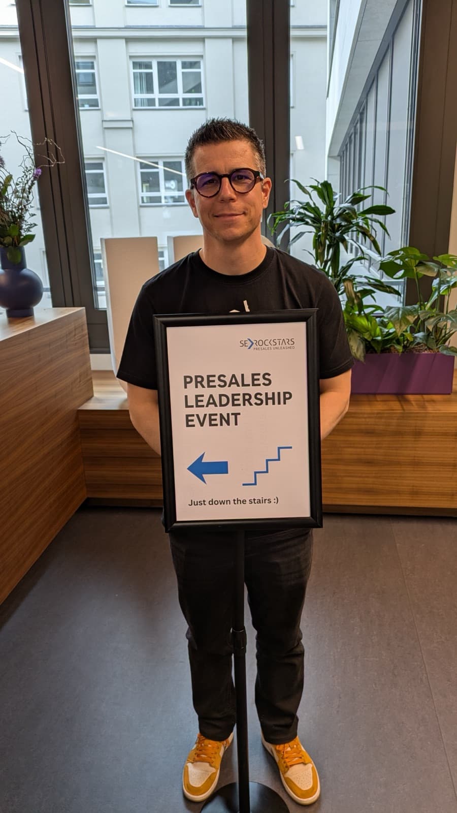 Welcome sign at a PreSales Leadership event